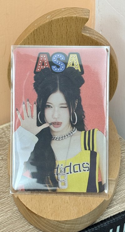 WE GO UP  隨機卡 、HOT SAUCE 隨機卡 Ver.c、D