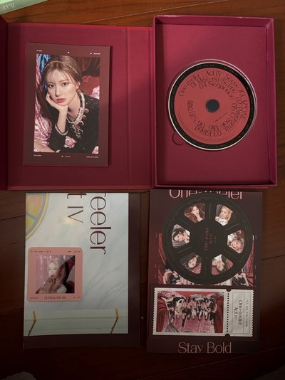 IZ*ONE One-reeler / Act IV SCENE#3 專輯 紅版 惠元封面