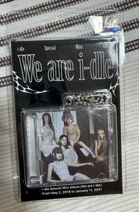 WE are  迷八 迷你專已拆（無小卡，方卡在 隨機皆未掃） 