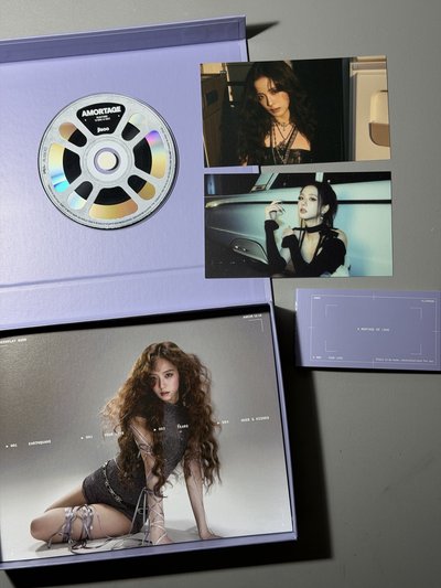 Jisoo amortage 專輯 兩版一起出