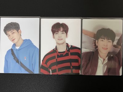 咖啡廳入場卡 圓（右兩張是塑膠材質）