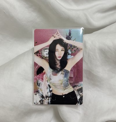 LE SSERAFIM YUNJIN 隨機卡