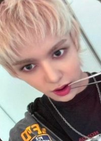 迷一 dmm 簽售卡 