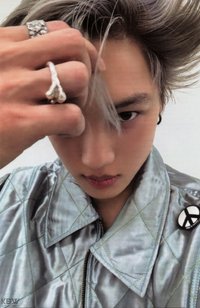 Wait On Me 專輯卡 Sleeve ver.