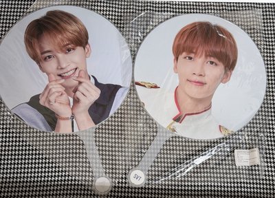 (現貨有原袋 紙箱寄出）seventeen 早期 ideal cut 尹淨漢 軍裝 大扇 扇子
