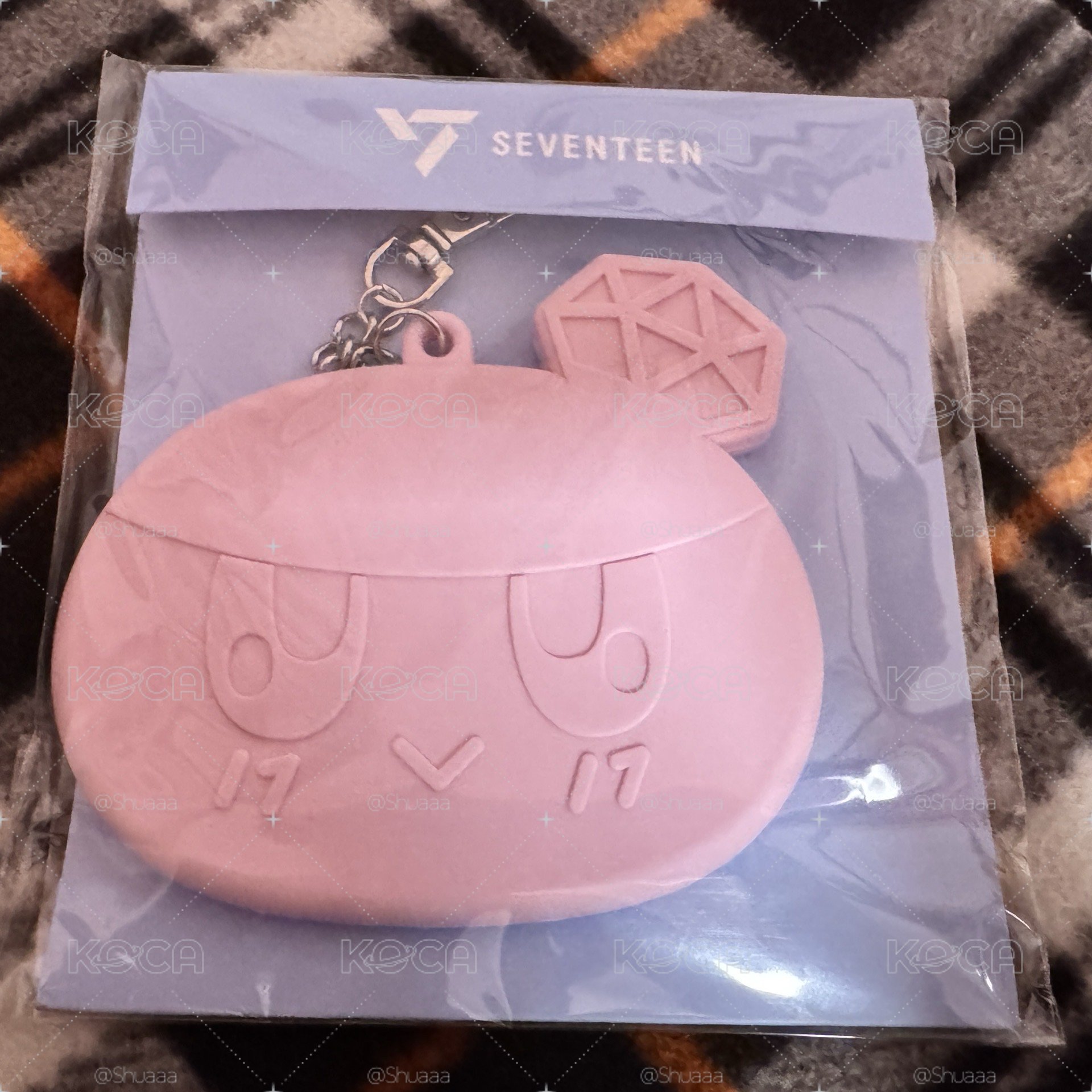 SEVENTEEN 蹦蹦徽章保護套