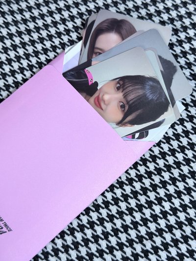 (現貨 整圖出 可當日出貨）TWICE 2024 日本年曆 機車彩