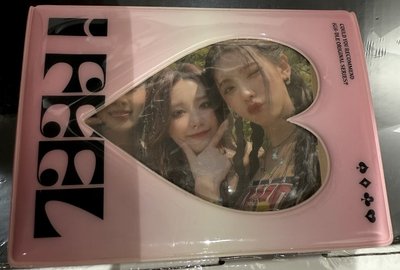 全新世巡卡冊含小分隊卡