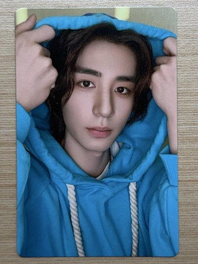 one and only 會員限定帽T 周邊卡