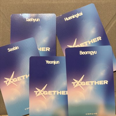 TXT 正四周邊 卡套卡（全套，有廠損）