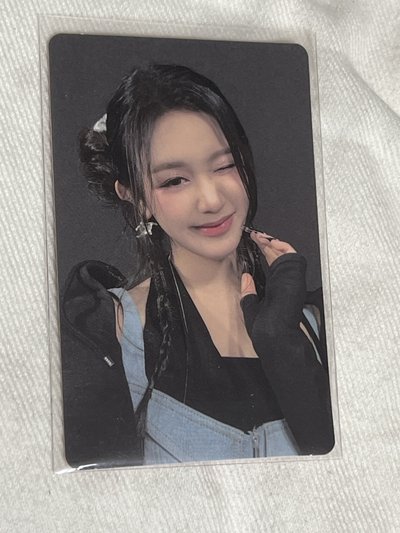 Pharita 1st mini專卡