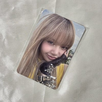BLACKPINK 莎滿額卡