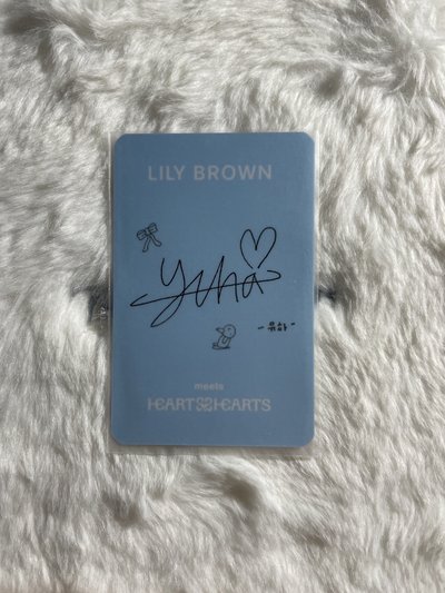 Yuha LILY BROWN 代言卡 