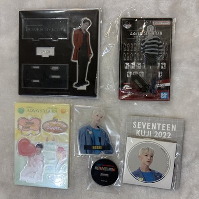 榮 周邊立牌 徽章