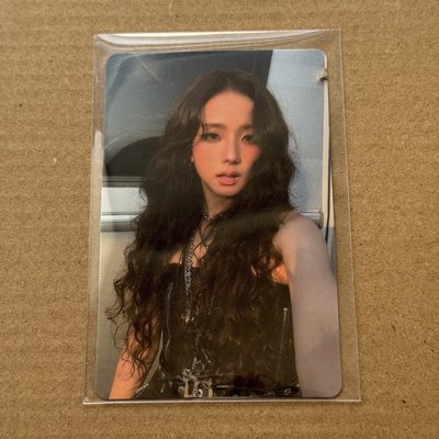 Jisoo SR中背特典 秀騎是我的禮物🎁💝