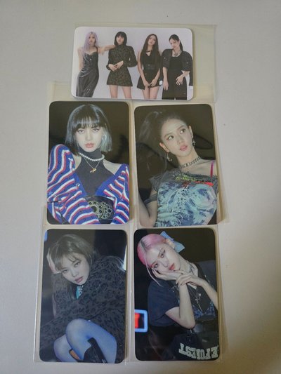 Blackpink 絕版寫真集卡冊小卡，聖誕歌詞卡組，小鐵盒，週邊棒球足球聯名鑰匙圈
