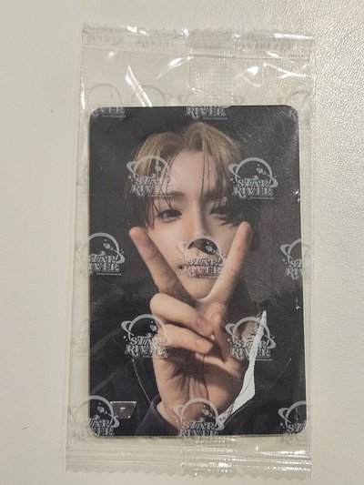 現貨相沅V字中背