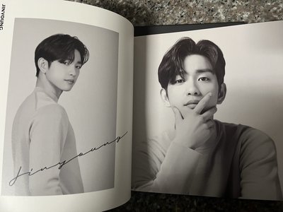 GOT7 2019 WORLD TOUR KEEP SPINNING  寫真書