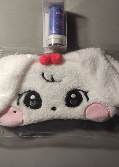 IVE Cherry 眼罩+俞真印章