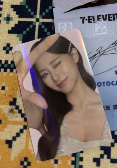 7-11 周子瑜週邊卡