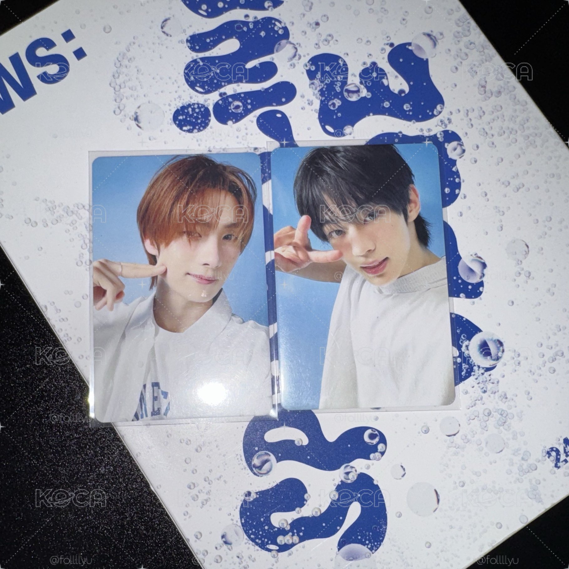 勳年捏臉比耶卡 