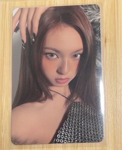 WE GO UP 專輯卡 we ver./CHIQUITA