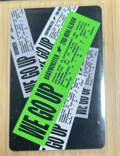 WE GO UP 專輯卡 we ver./CHIQUITA