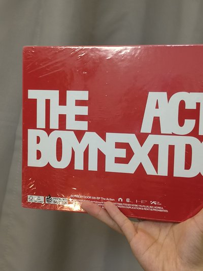 the action 紅版未拆專