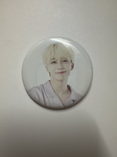 SEVENTEEN 21’CAFE PP徽章 淨漢 金髮徽章