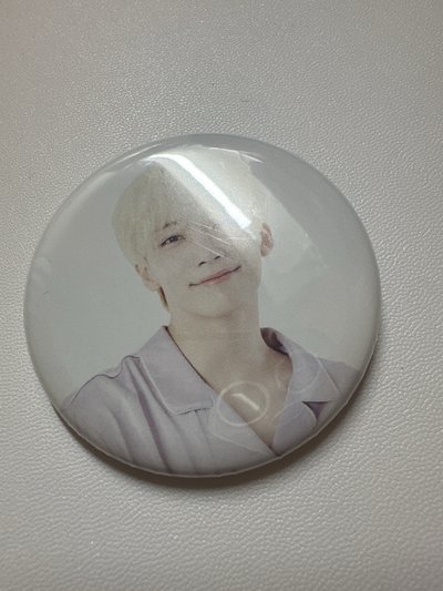 SEVENTEEN 21’CAFE PP徽章 淨漢 金髮徽章