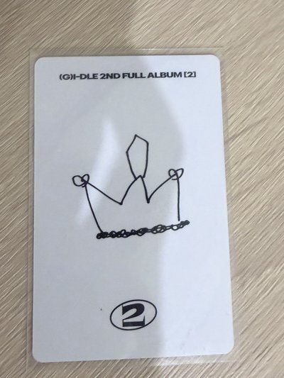 i-dle 舒華 正二 手繪皇冠卡背 小卡（不含娃）