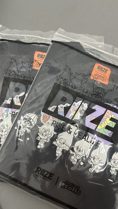RIIZE 魔法精靈聯名上衣 TROLLS T恤