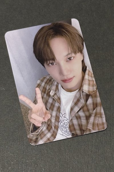 KAI 台北簽售中文卡背 把情仁帶回家