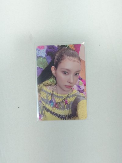 ILLIT Yunah迷二hl1.0幸運卡+迷三專卡