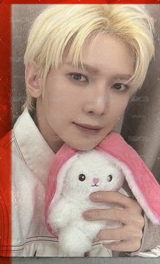 可當綁《ATEEZ》小尚草莓兔子（含poca）