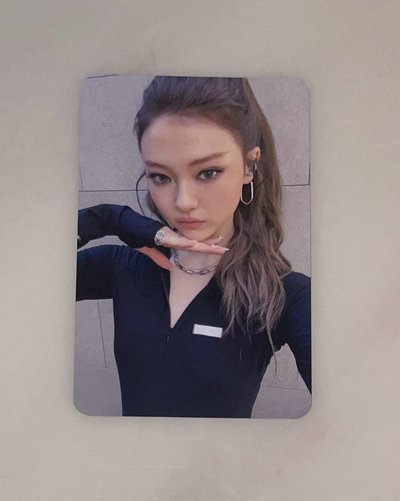 Ella台北簽售中簽卡