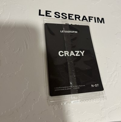 Le sserafim 貼紙小卡
