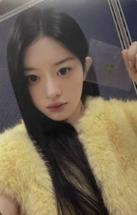 NOT CUTE ANYMORE yzy 特典卡 四葉草ver.