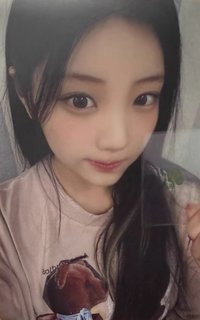 NOT CUTE ANYMORE yzy 特典卡 四葉草ver.