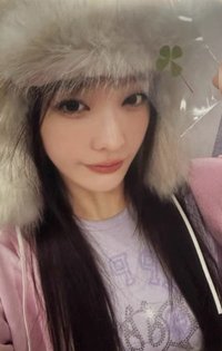 NOT CUTE ANYMORE yzy 特典卡 四葉草ver.