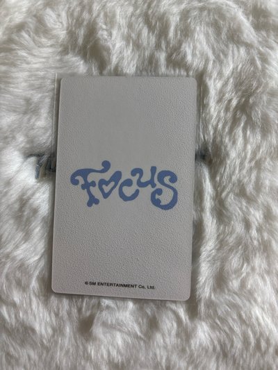 需多帶 Stella Focus ju 簽售卡 