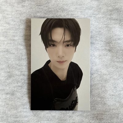 外套卡英宰+包包卡韓振