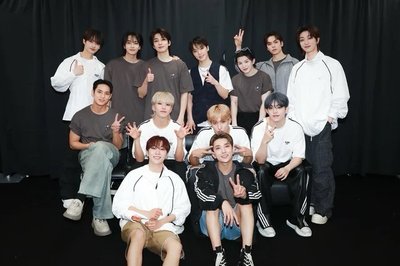 SEVENTEEN 'FOLLOW' AGAIN TO JAPAN／T-Shirt (Gray) 