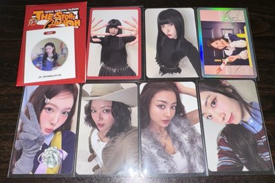 TWICE 十週年專卡跟海報