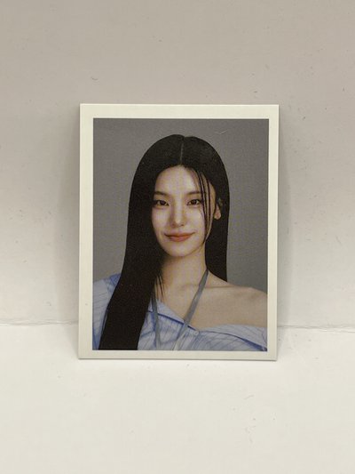 ITZY 2025年曆證件照+明信片