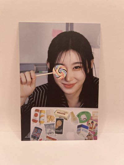 ITZY 2025年曆明信片