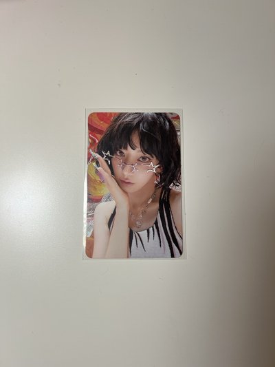 lesserafim 專卡、電子專卡