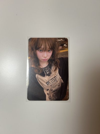 lesserafim 專卡、電子專卡