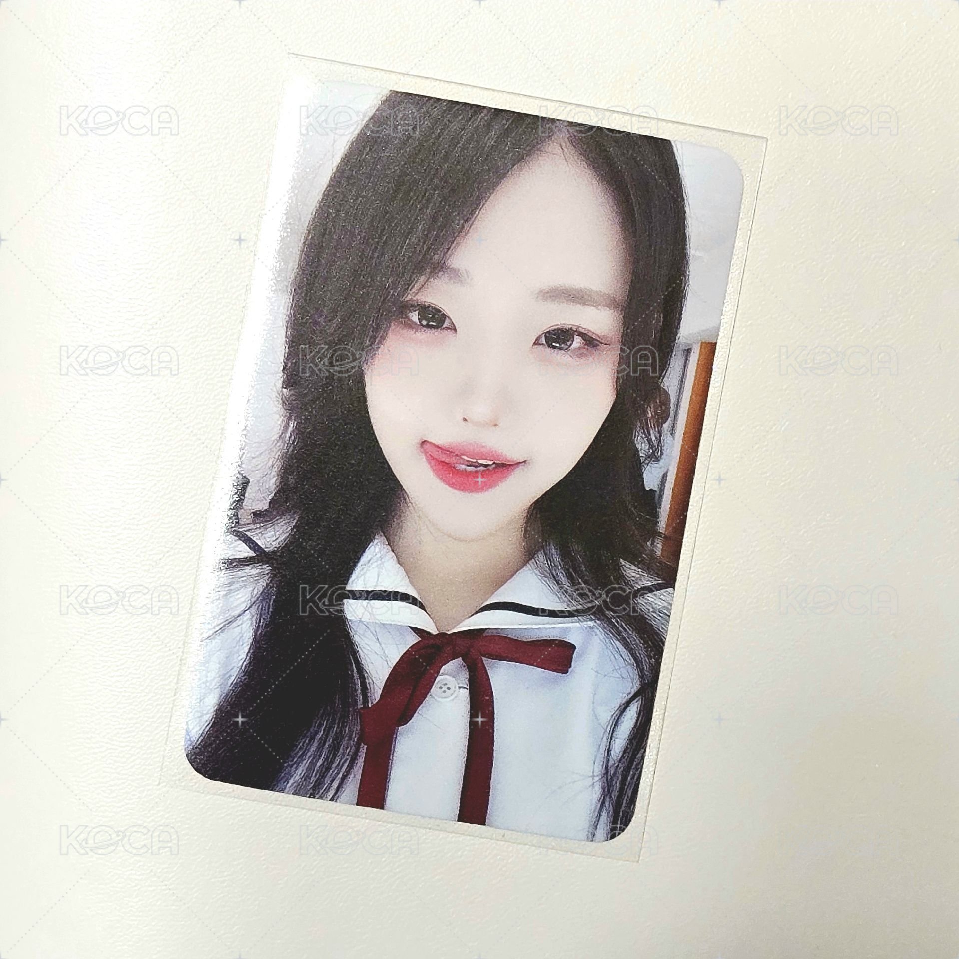 白衣吐舌娜