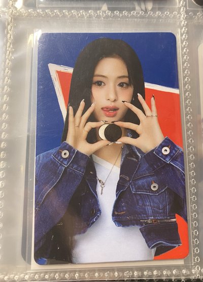 Ahyeon / Oreo 代言卡